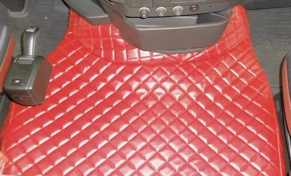 CUBRE MOTOR EN PIEL ECOLOGICA