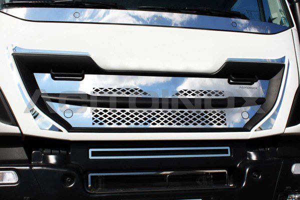 PERFIL EXTERIOR CALANDRA IVECO NEW TRAKKER