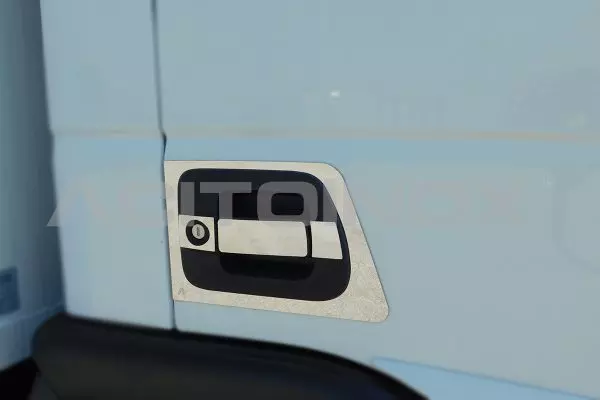 aplicacion contorno maneta puerta iveco eurocargo new model